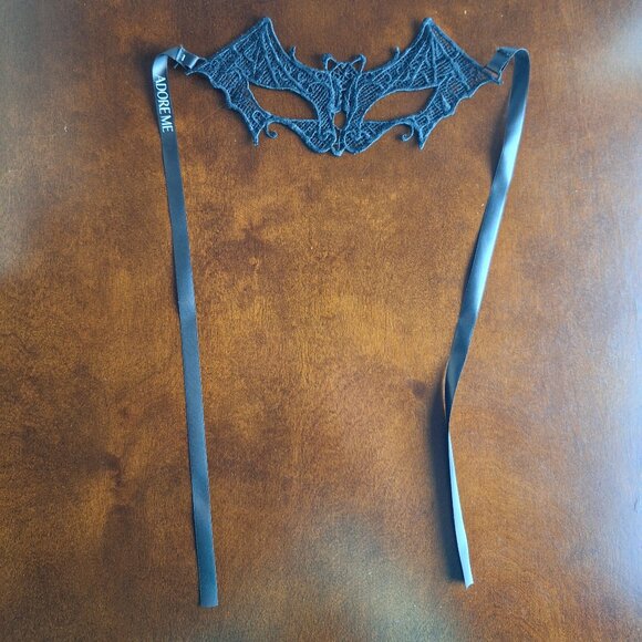 Adore Me Lace Bat Mask - Picture 2 of 2